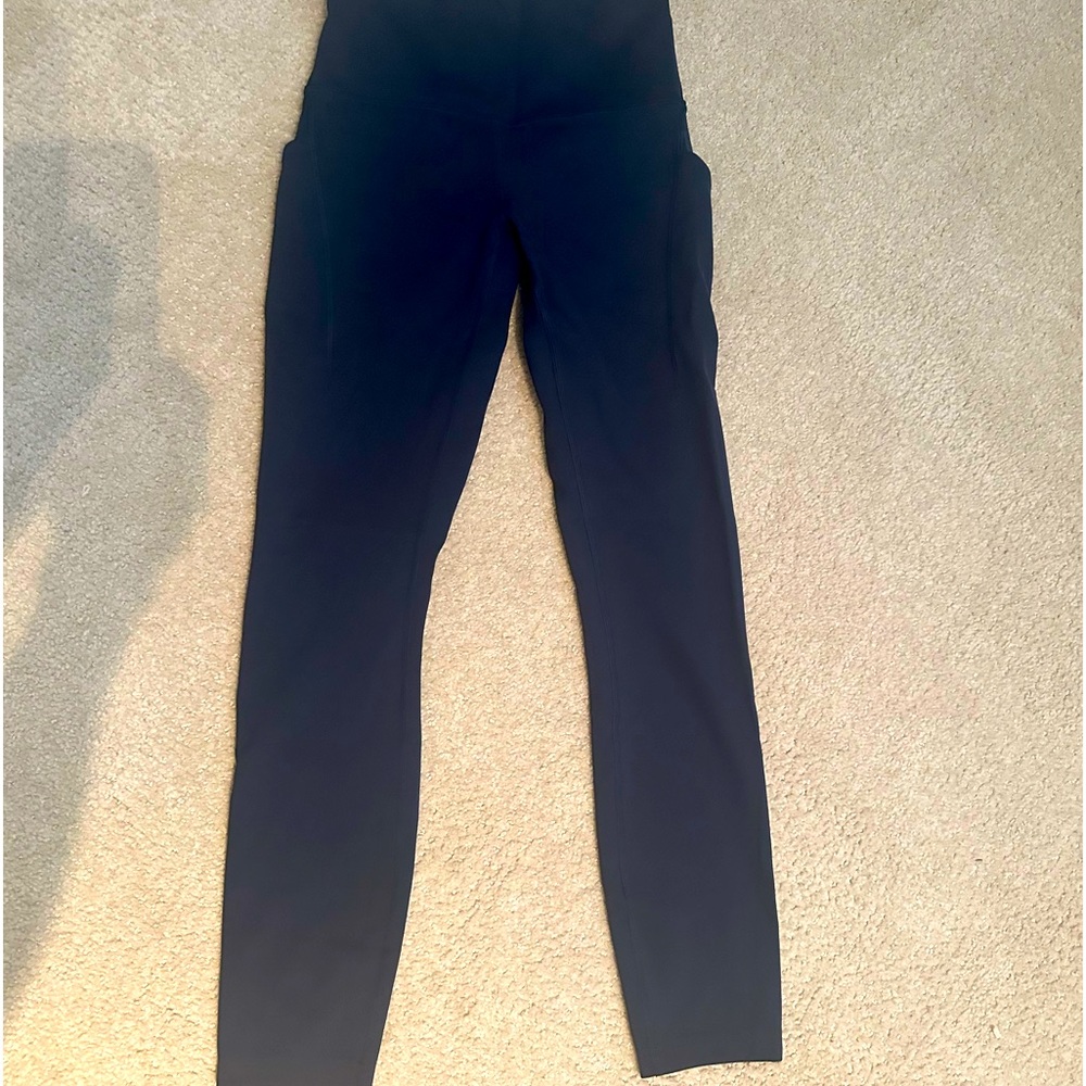 Lululemon Blue leggings with side pockets size 4